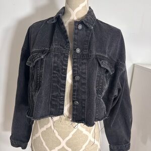 Perfect black crop distressed Jean jacket